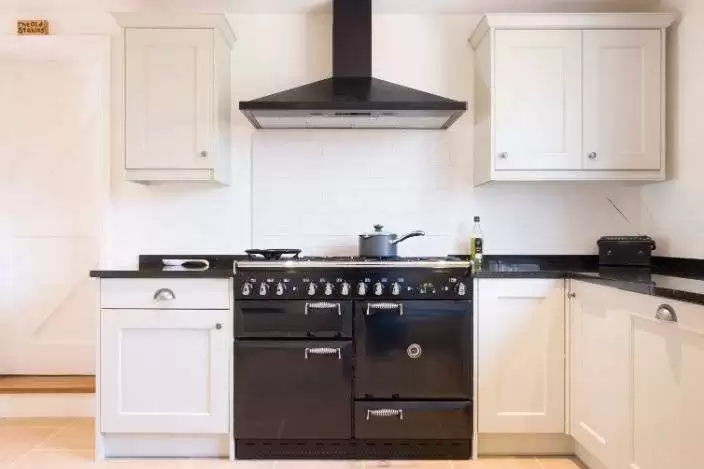 Kitchen Chimney AMC​